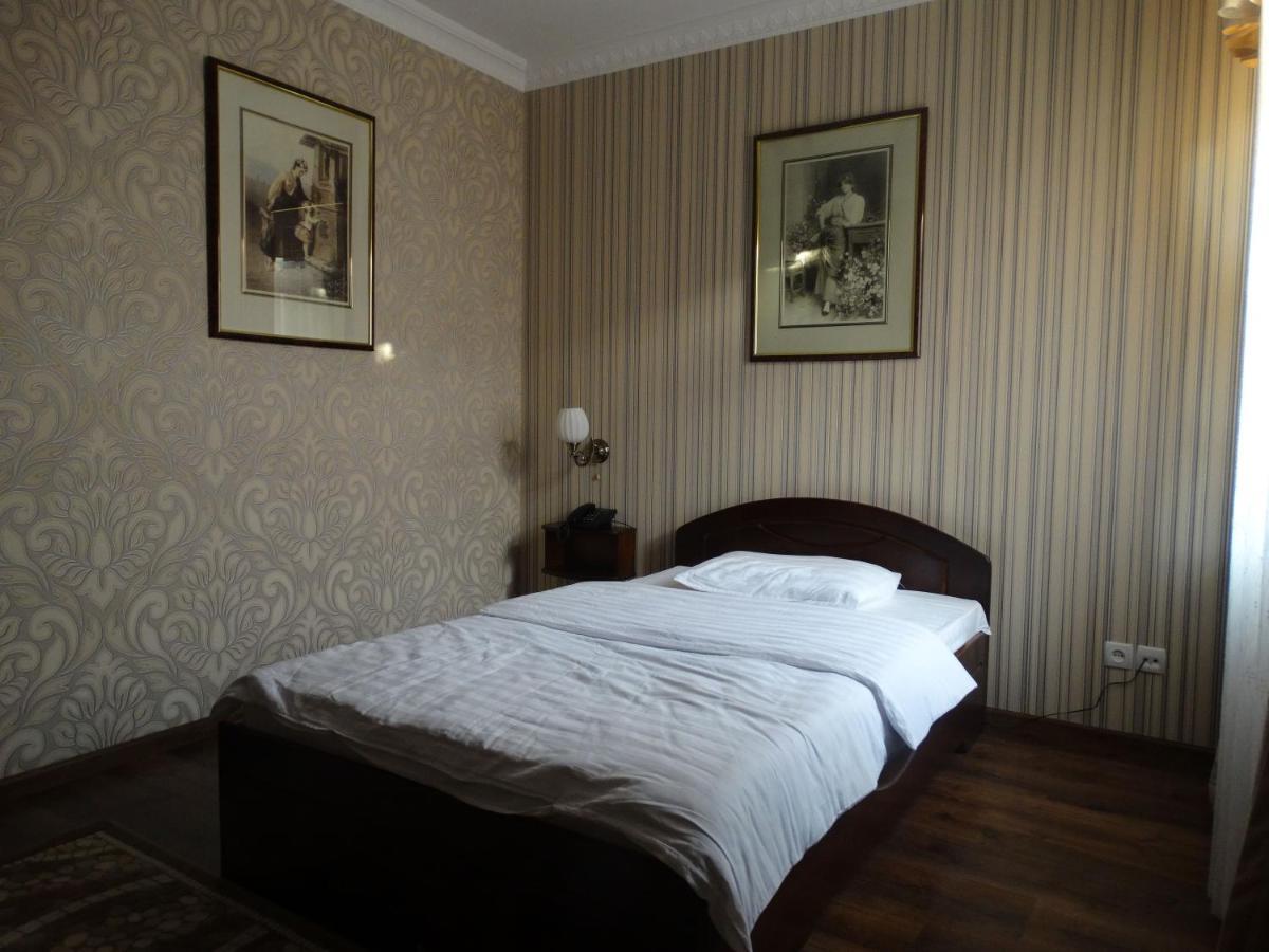Hotel Papillon Tashkent Ngoại thất bức ảnh