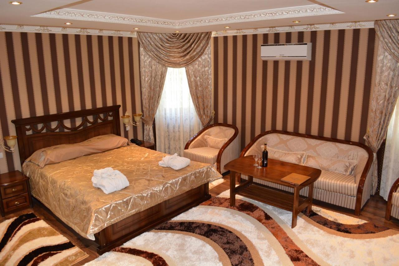 Hotel Papillon Tashkent Ngoại thất bức ảnh