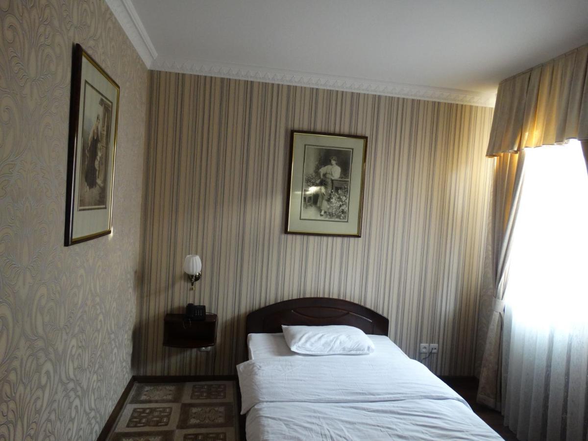 Hotel Papillon Tashkent Ngoại thất bức ảnh