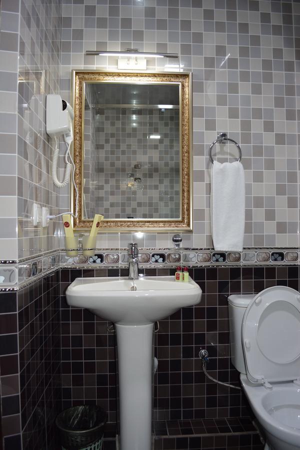 Hotel Papillon Tashkent Ngoại thất bức ảnh