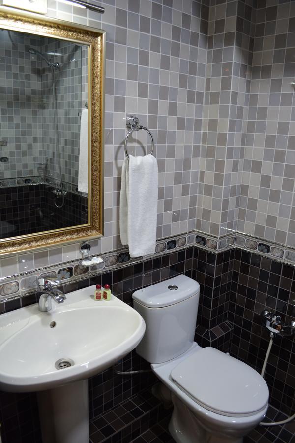 Hotel Papillon Tashkent Ngoại thất bức ảnh